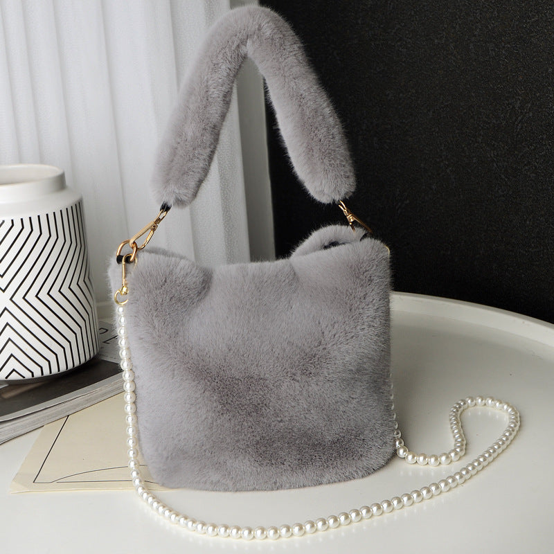 Fluffy plush bucket bag with pearl chain