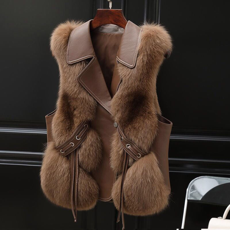 Woman in a short faux fur gilet