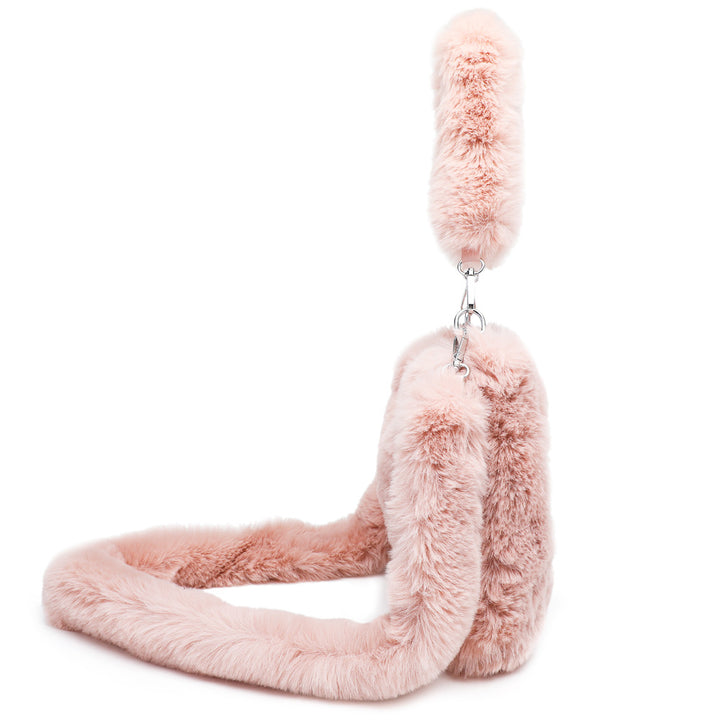 Fluffy heart shoulder bag