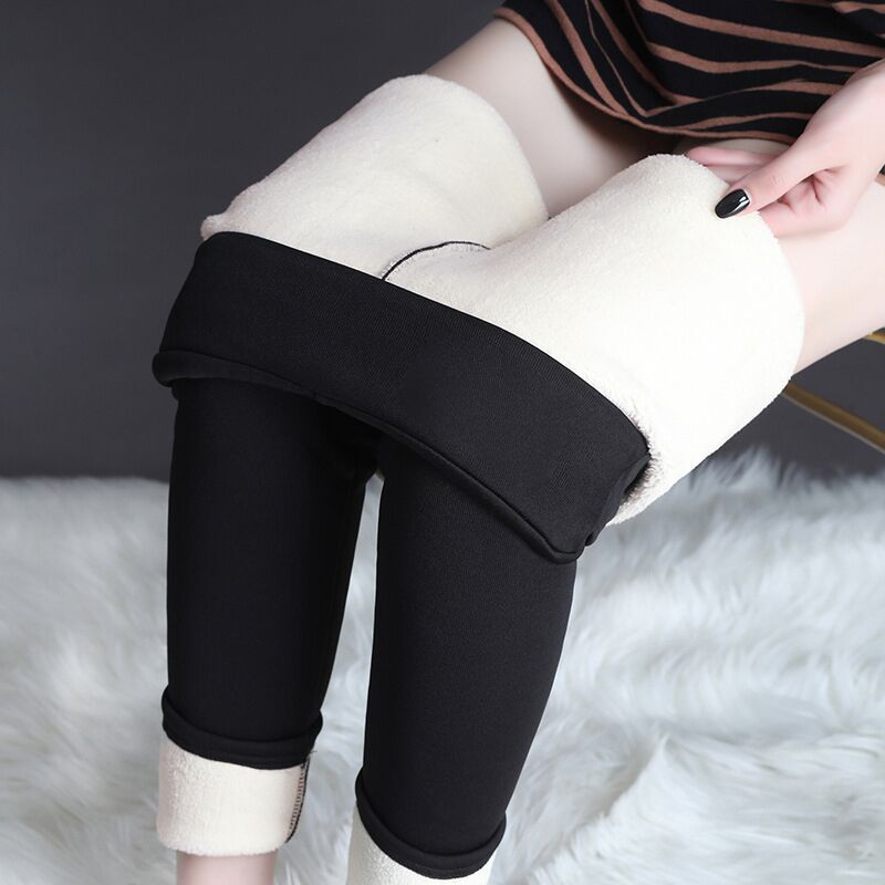 Fleece-lined black thermal leggings