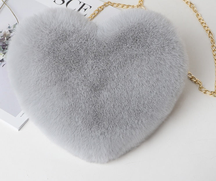 Heart-shaped fluffy bag with gold chain