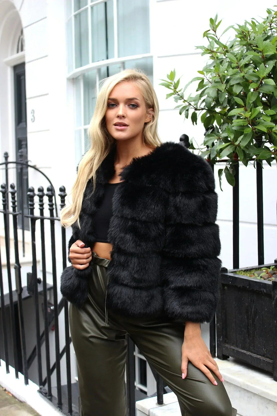 Warm short Fluffy jacket faux fur coat for women