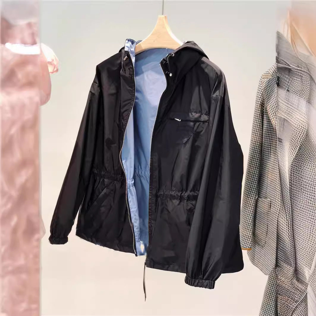 Women lightweight hooded jacket with drawstring and two-way zip