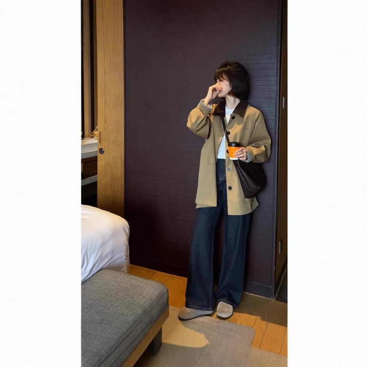 Womens Wide Short Jacket in Cabana Style with Contrast Collar