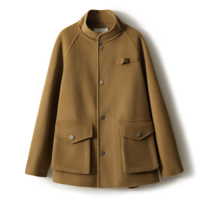 Women’s fashionable transition jacket with practical pockets