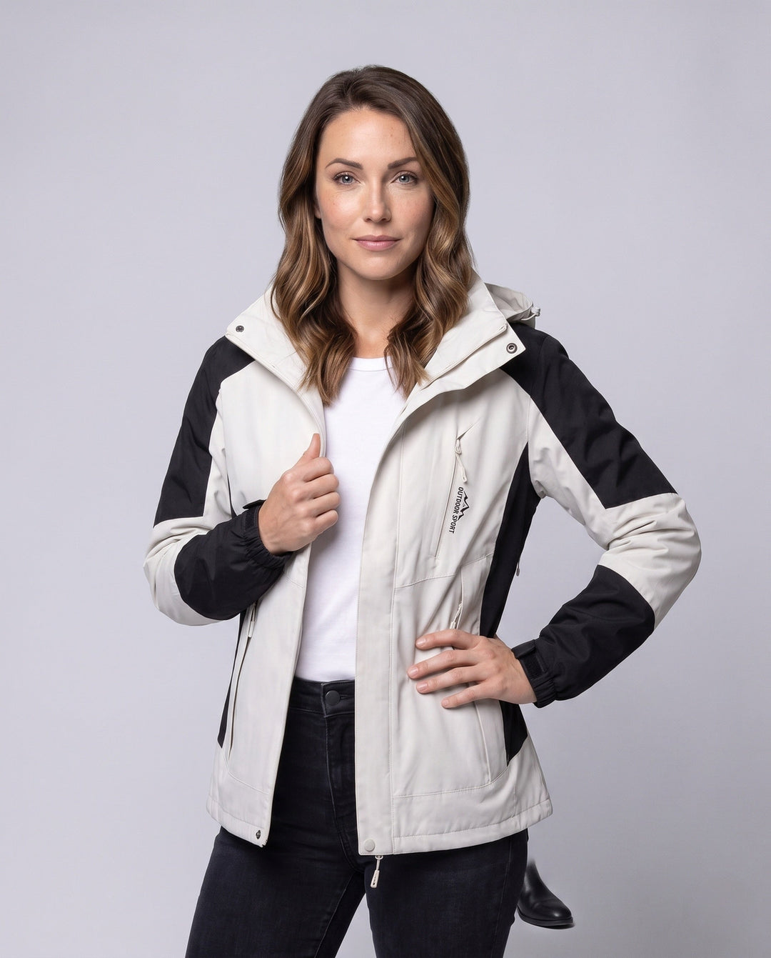 Women Lightweight Waterproof Outdoor Jacket with Hood Breathable Membrane and Concealed Zips