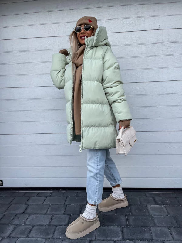 Elegant and lightweight Down jacket for women